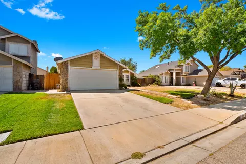 1302 Samra Ave, Lancaster, CA 93535 photo 1