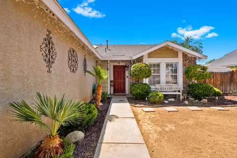 1302 Samra Ave, Lancaster, CA 93535 photo 4