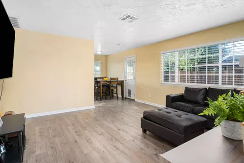 37203 52nd St E, Palmdale, CA 93552 photo 5