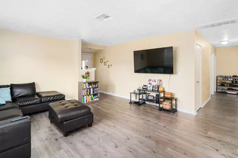 37203 52nd St E, Palmdale, CA 93552 photo 7
