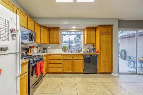 3052 Hampton Rd, Palmdale, CA 93551 photo 11