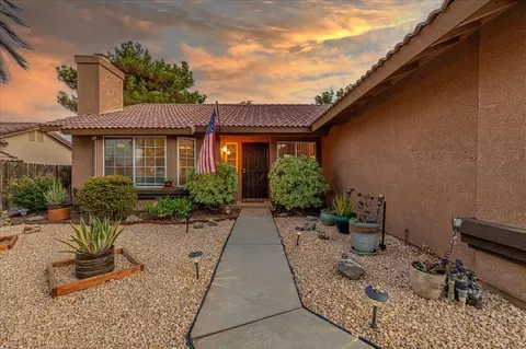 3052 Hampton Rd, Palmdale, CA 93551 photo 4