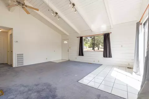 28205 Bear Valley Rd, Tehachapi, CA 93561 photo 10