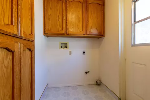 28205 Bear Valley Rd, Tehachapi, CA 93561 photo 15
