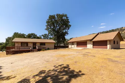 28205 Bear Valley Rd, Tehachapi, CA 93561 photo 4
