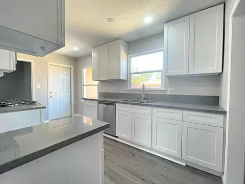 44240 Foxton Ave, Lancaster, CA 93535 photo 2