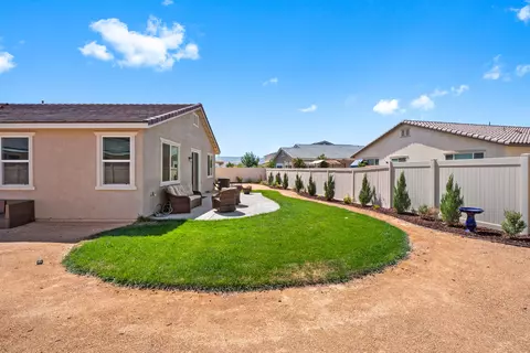 45131 Landing Pl, Lancaster, CA 93536 photo 26