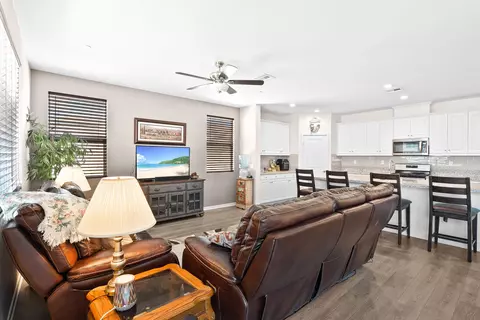 45131 Landing Pl, Lancaster, CA 93536 photo 12