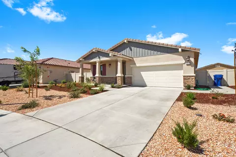 45131 Landing Pl, Lancaster, CA 93536 photo 2