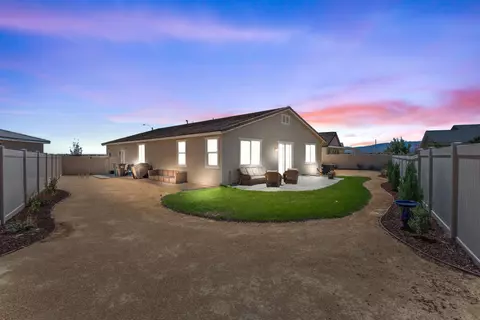 45131 Landing Pl, Lancaster, CA 93536 photo 23
