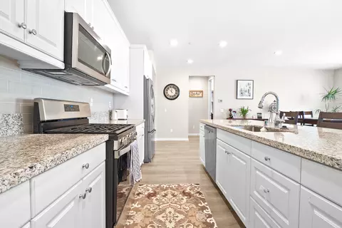 45131 Landing Pl, Lancaster, CA 93536 photo 9