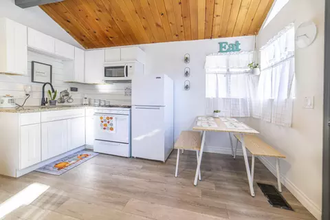 2040 Mojave Scenic Dr, Wrightwood, CA 92397 photo 8