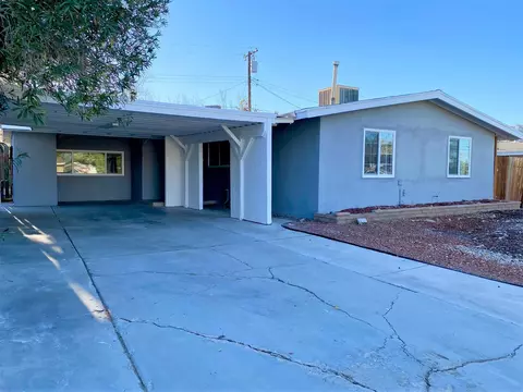 44713 Foxton Ave, Lancaster, CA 93535 photo 2