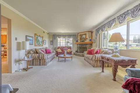 11226 Denivelle Pl, Tujunga, CA 91043 photo 8