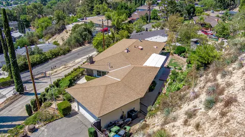 11226 Denivelle Pl, Tujunga, CA 91043 photo 35
