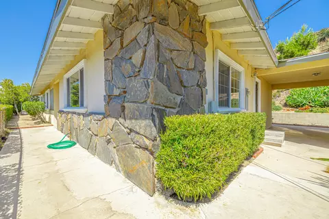 11226 Denivelle Pl, Tujunga, CA 91043 photo 26