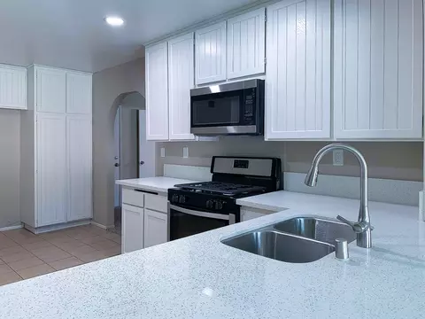 619 Avenue J6 E, Lancaster, CA 93535 photo 4