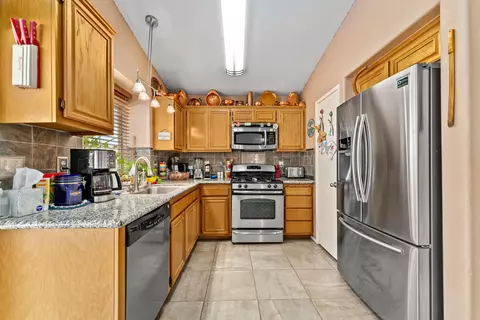 36713 Rose St, Palmdale, CA 93552 photo 9