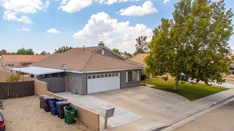 36713 Rose St, Palmdale, CA 93552 photo 3