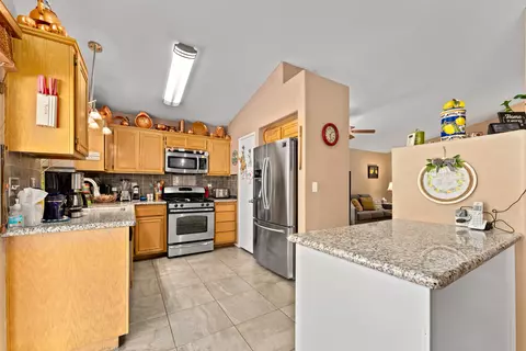 36713 Rose St, Palmdale, CA 93552 photo 10