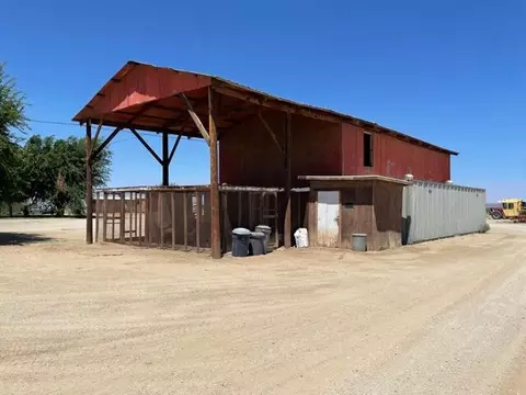 Exterior - 7263 E Avenue F8, Lancaster, CA 93535 photo 12 of 13
