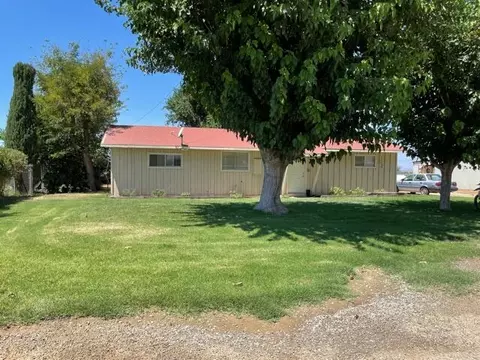 Exterior - 7263 E Avenue F8, Lancaster, CA 93535 photo 8 of 13