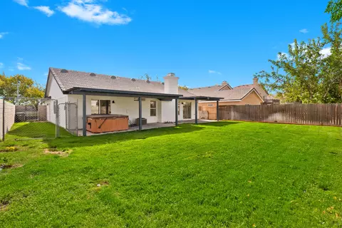43327 Vineyard Dr, Lancaster, CA 93535 photo 13