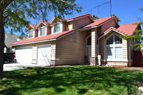 3115 Willowbrook Ave, Palmdale, CA 93551 photo 2