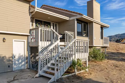 23580 Lakeview Dr, Tehachapi, CA 93561 photo 2