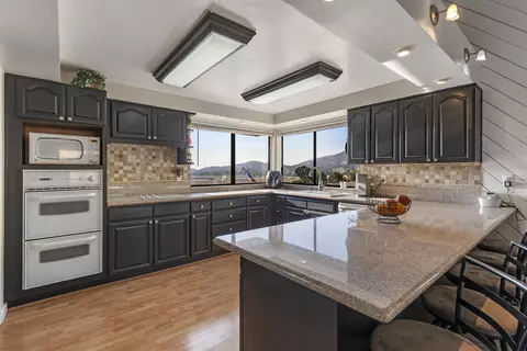 23580 Lakeview Dr, Tehachapi, CA 93561 photo 8