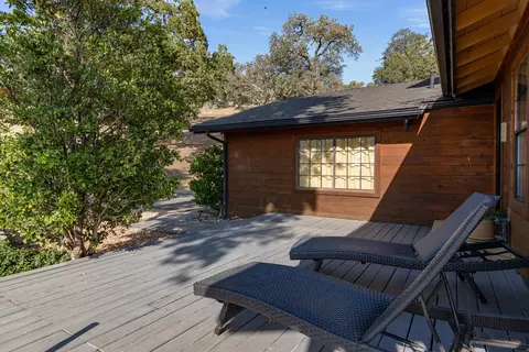 27400 Oakflat Dr, Tehachapi, CA 93561 photo 3
