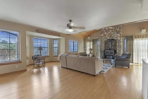 27400 Oakflat Dr, Tehachapi, CA 93561 photo 7