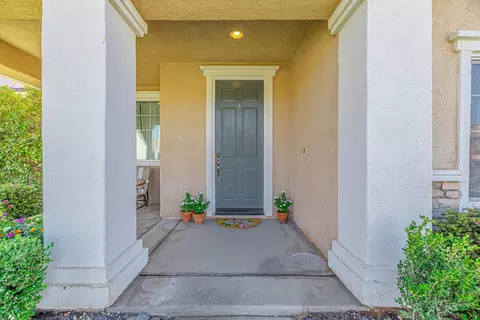 43369 Brandon Thomas Way, Lancaster, CA 93536 photo 5