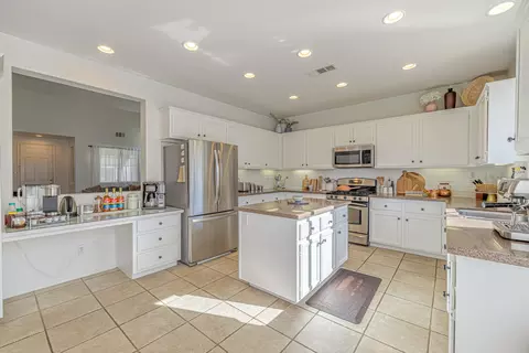 43369 Brandon Thomas Way, Lancaster, CA 93536 photo 18