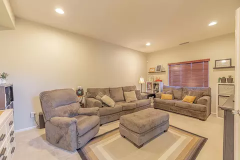 43369 Brandon Thomas Way, Lancaster, CA 93536 photo 12