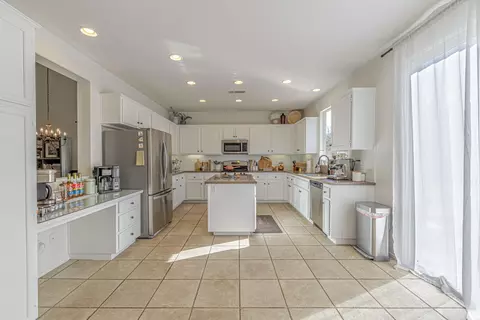 43369 Brandon Thomas Way, Lancaster, CA 93536 photo 17
