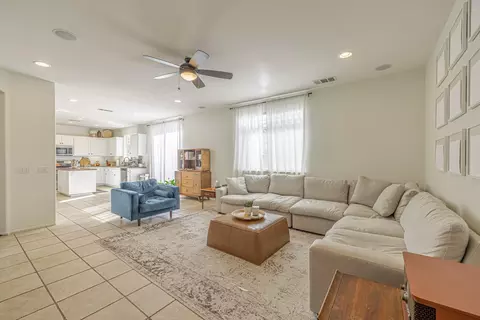 43369 Brandon Thomas Way, Lancaster, CA 93536 photo 16
