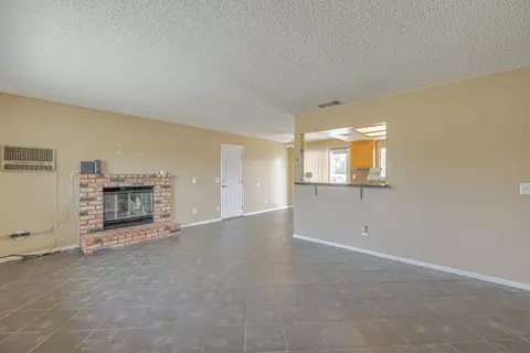 41110 168th St E, Lancaster, CA 93535 photo 3