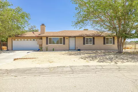 41110 168th St E, Lancaster, CA 93535 photo 1