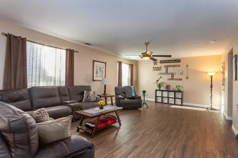 43329 Hampton St, Lancaster, CA 93536 photo 12