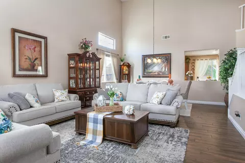 43329 Hampton St, Lancaster, CA 93536 photo 8