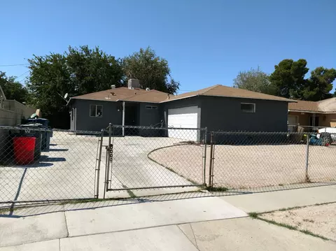 44229 3rd St E, Lancaster, CA 93535 photo 1