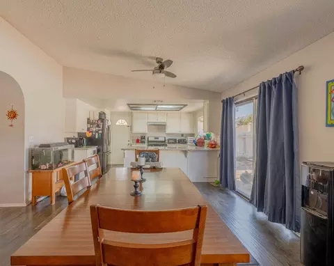 4359 Saddleback Rd, Palmdale, CA 93552 photo 7