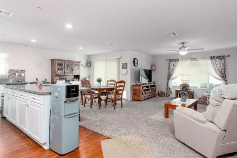 44226 Ryckebosch Ln, Lancaster, CA 93535 photo 6