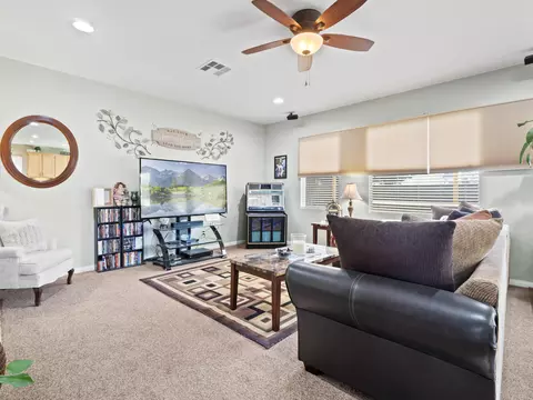 43879 42nd St W, Lancaster, CA 93536 photo 8