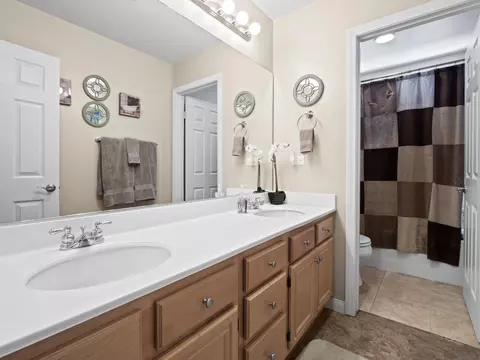 43879 42nd St W, Lancaster, CA 93536 photo 17
