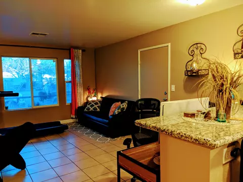 201 Kettering St W, Lancaster, CA 93534 photo 13