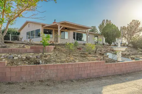36326 32nd St E, Palmdale, CA 93550 photo 2