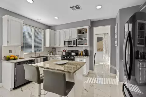 36501 Silverado Dr, Palmdale, CA 93550 photo 9