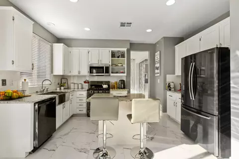 36501 Silverado Dr, Palmdale, CA 93550 photo 8
